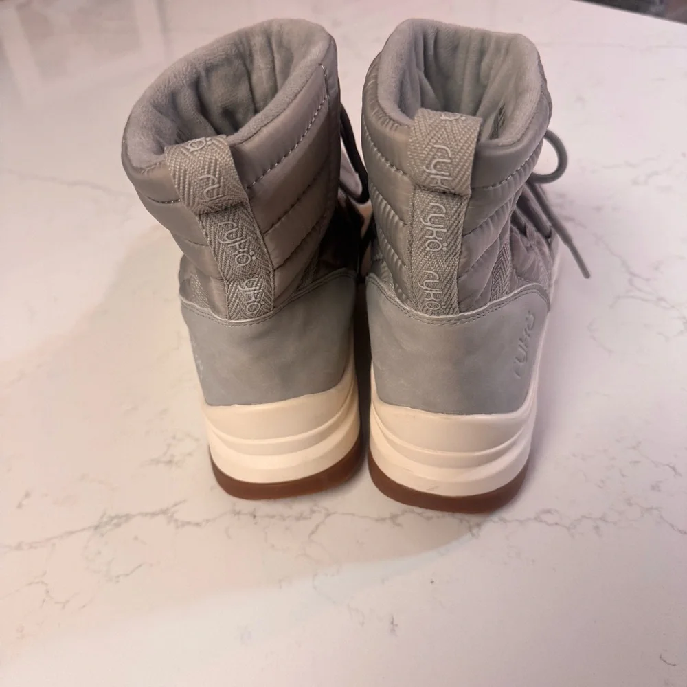Ryka Highlight Winter Boots 10W Gray Faux Fur Lined Snow Boots